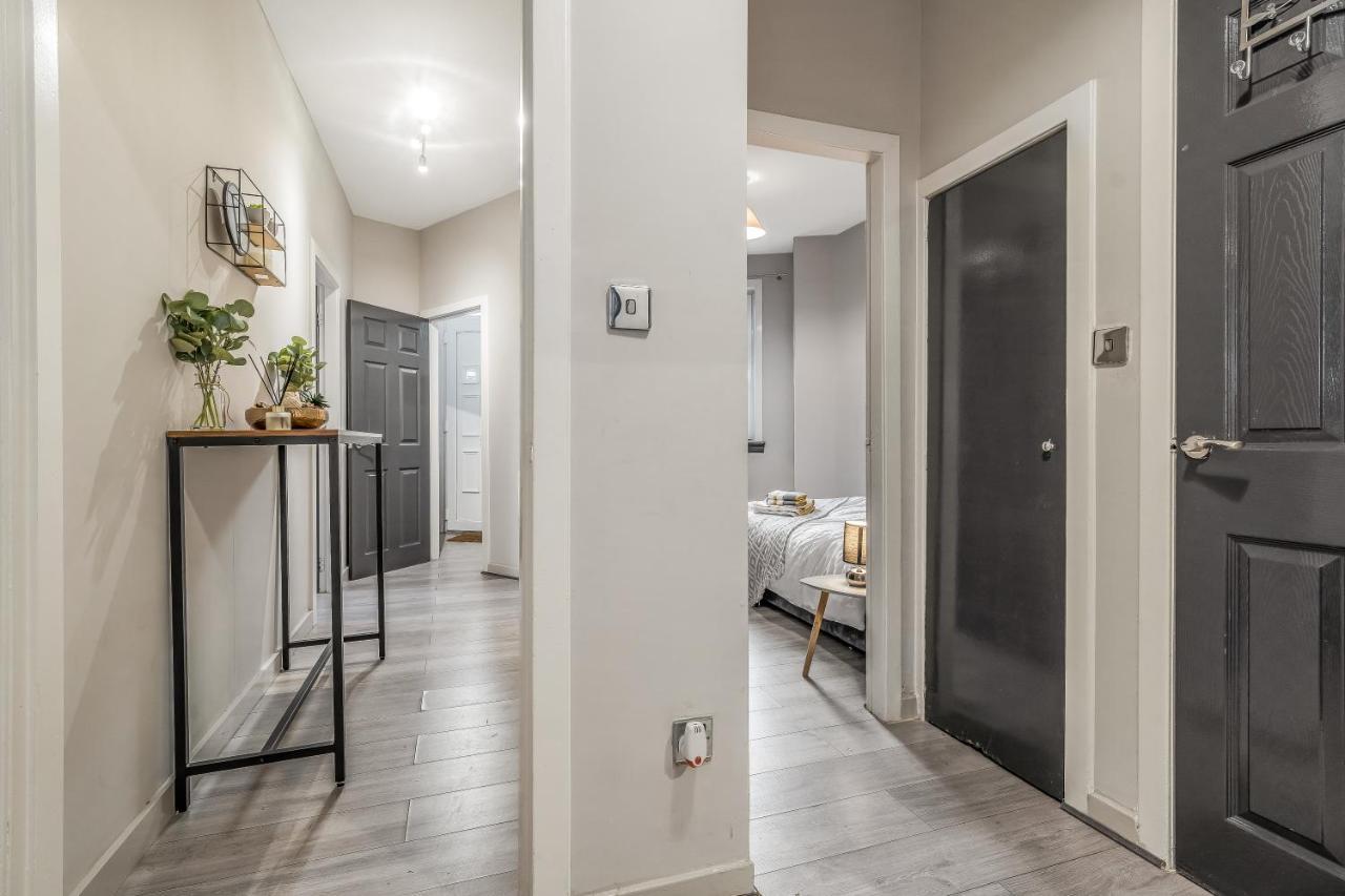 Private Ground Floor Main Door Entrance - Spacious 2 Bedroom Property - The Shore, Leith Edimburgo Esterno foto